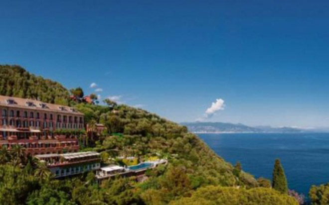 Trốn nóng ở 10 khách sạn ven biển đẹp nhất châu Âu
