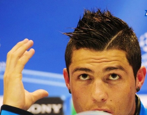 Những kiểu tóc siêu thảm họa của Ronaldo: Từ nắm tóc mì tôm đến cục súp lơ  trên đỉnh đầu - Ghiền Bóng Đá