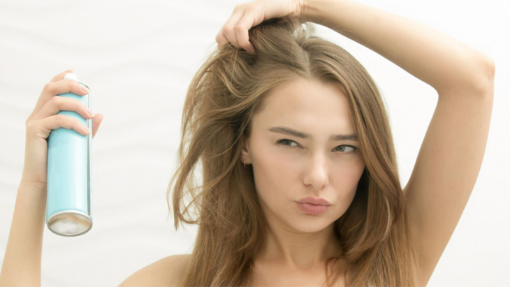 bí quyết để giữ mái tóc bồng bềnh không nhanh bị bết