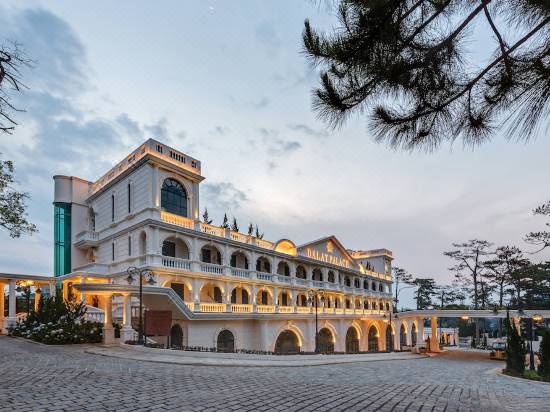review, dalat palace heritage – tòa lâu đài tráng lệ