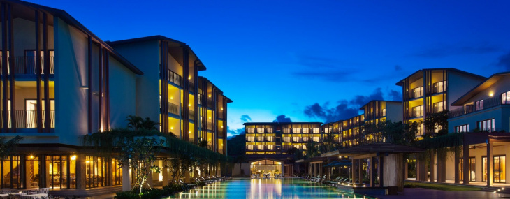 Dusit Princess Moonrise Beach Resort [Review chi tiết 2022]