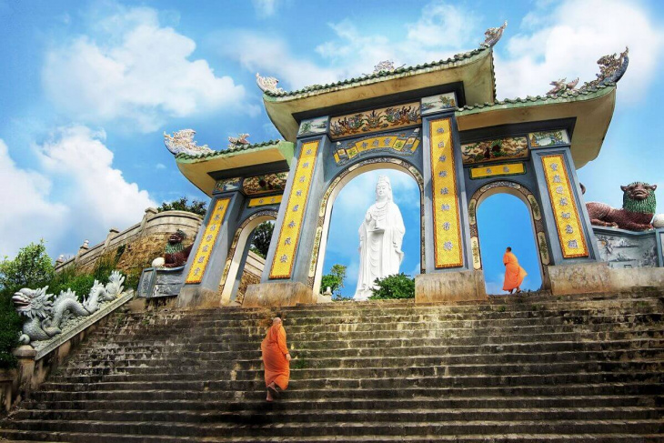 điểm đẹp, khám phá chùa linh ứng ngôi chùa lớn nhất đà nẵng