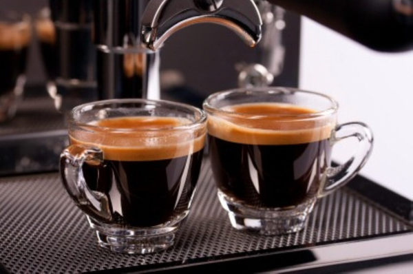 cà phê, quán cà phê, nên uống cà phê pha máy hay pha phin sự khác biệt giữa 2 cách pha