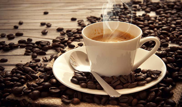 cà phê, quán cà phê, uống cà phê có làm cho cơ thể bị nóng và gây mụn hay không ?