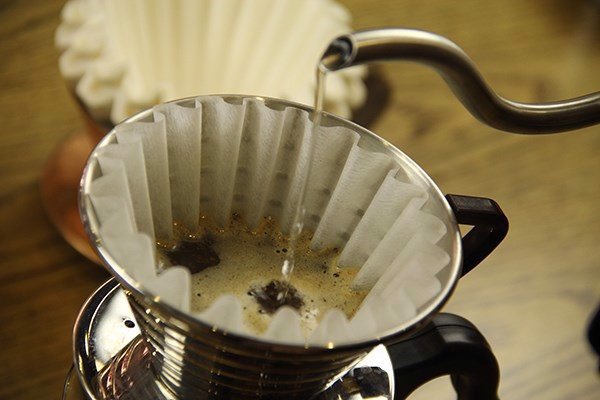 cà phê, quán cà phê, pha cà phê pour over (v60): 4 bước quan trọng không thể bỏ qua