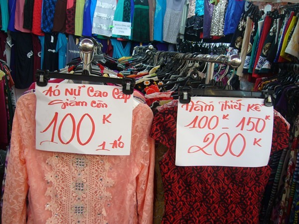 Kinh nghiệm bán quần áo ở chợ dành cho người mới 