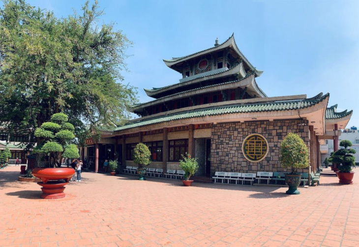Chùa Bà Châu Đốc – Địa điểm du lịch tâm linh hấp dẫn bậc nhất tại An Giang
