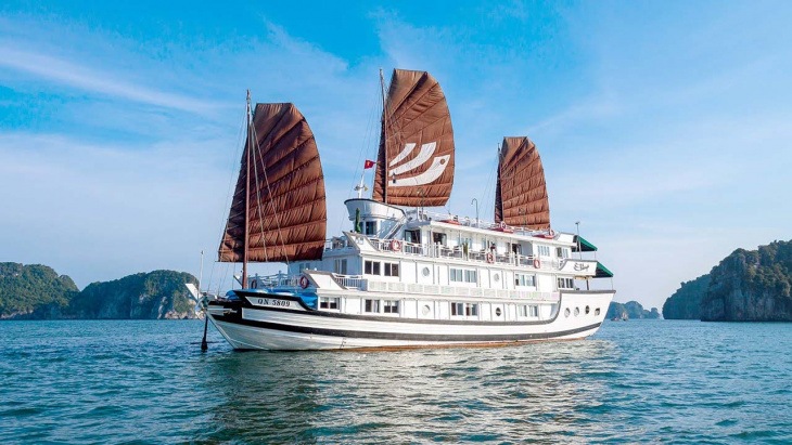 Top 5 tour vịnh Hạ Long 1 ngày khởi hành từ Hà Nội tốt nhất 2021
