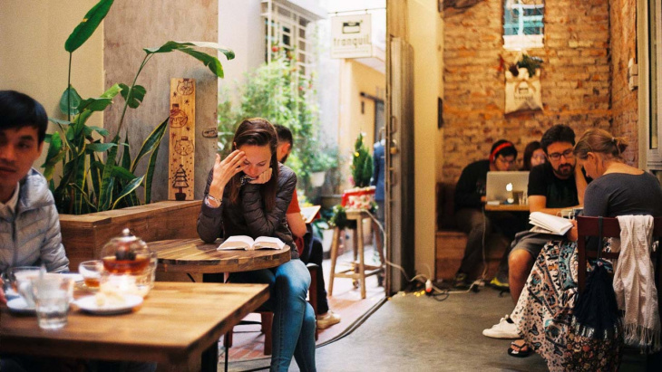 Top 10 quán cafe Hà Nội yên tĩnh TUYỆT ĐỐI để học và làm việc