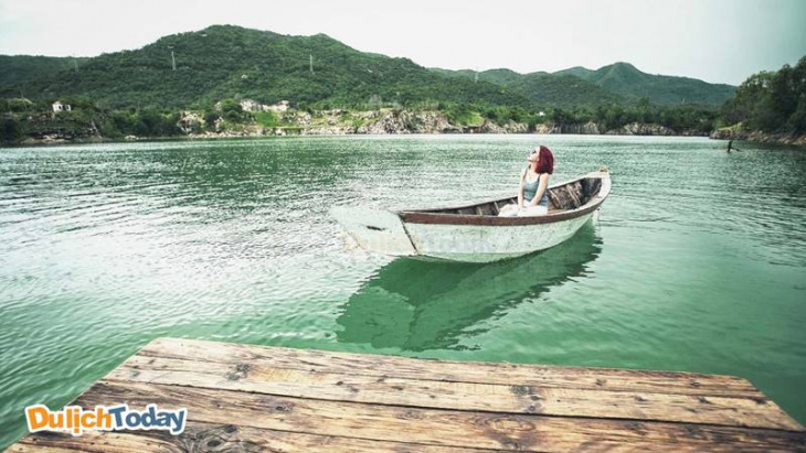 Hồ Đá Xanh Vũng Tàu – điểm đến đẹp “say lòng” những tín đồ chụp ảnh