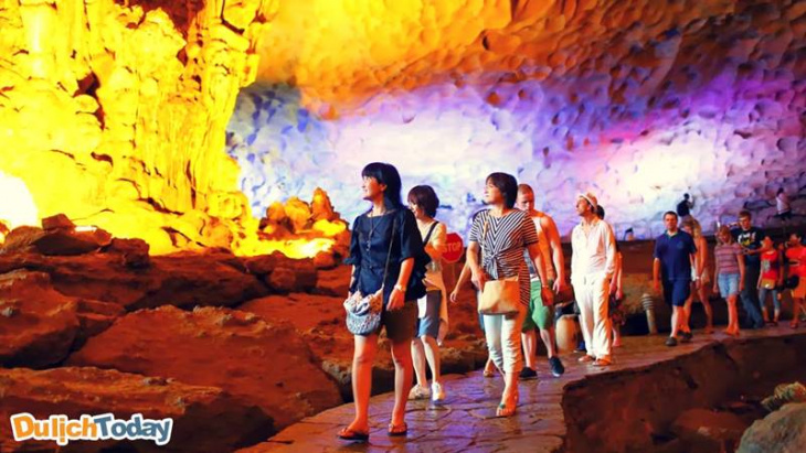 hạ long, quảng ninh, khám phá hang sửng sốt – top 10 hang động đẹp nhất thế giới