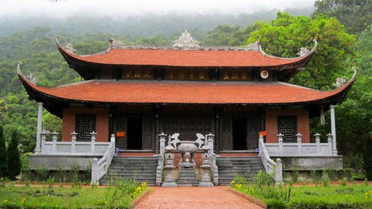 hạ long, quảng ninh, kinh nghiệm đi lễ tại chùa lôi âm – ngôi chùa thiêng nhất quảng ninh