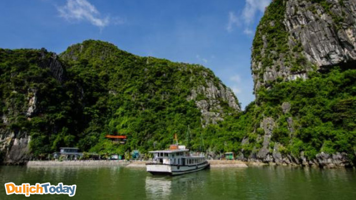 Khám phá Động Thiên Cung – hang động bí ẩn nhất ở vịnh Hạ Long