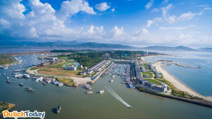 Top 10 khách sạn Tuần Châu gần cảng biển giá rẻ chỉ từ 500k