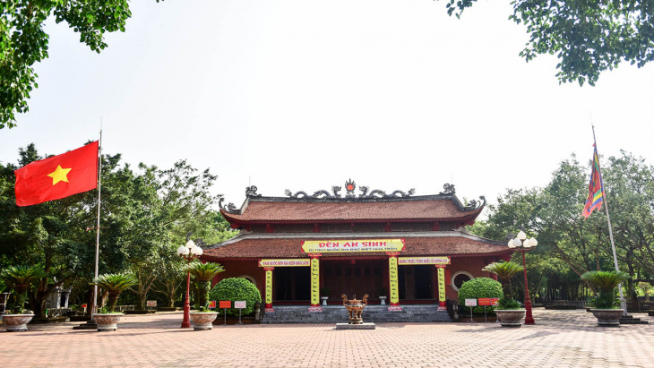 Đầu năm ghé thăm 16 chùa Quảng Ninh THIÊNG NHẤT!