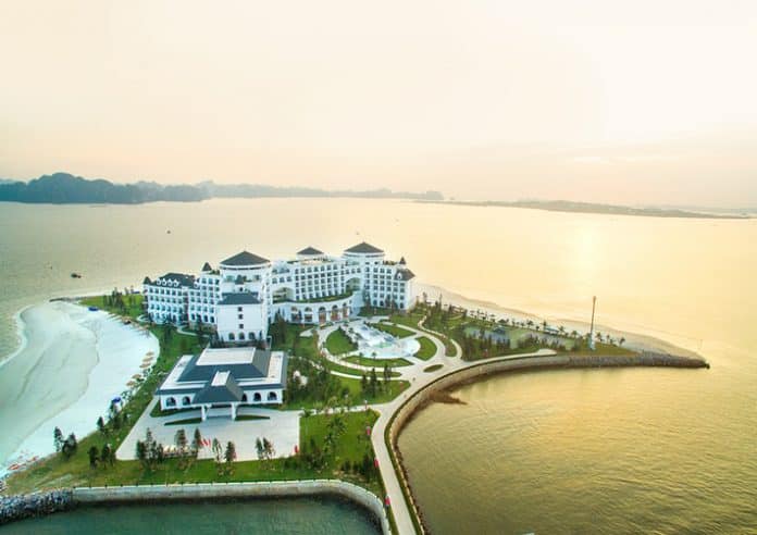 Vinpearl Ha Long Bay – Ngắm nhìn “Dubai thu nhỏ” trên đất Quảng Ninh