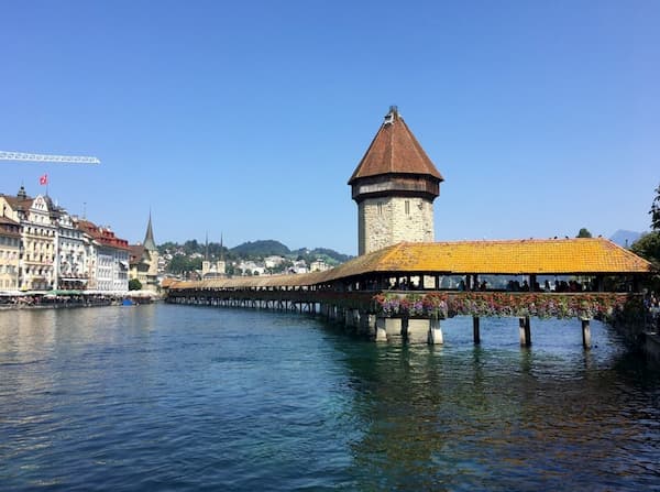 Cầu gỗ Chapel – nét độc đáo của Lucerne (Thụy Sĩ)