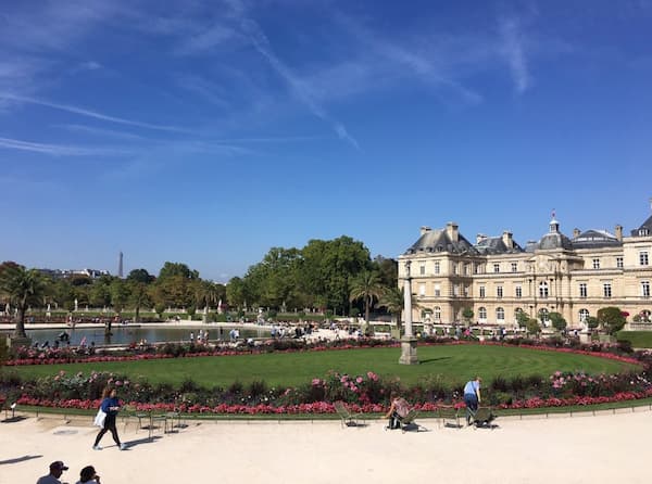 Dạo thăm vườn Luxembourg ở Paris