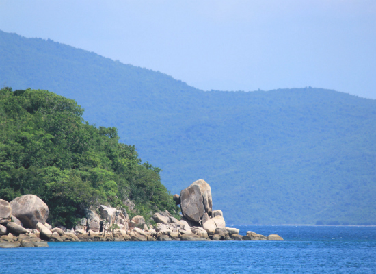 Đến Nha Trang đừng chỉ ở thành phố, khám phá 10 bãi biển đẹp nhất nào !