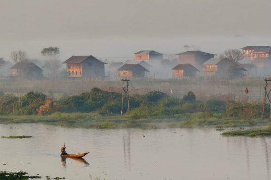 Đến Myanmar, trải nghiệm cuộc sống bình yên trên hồ Inle