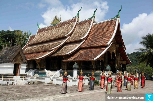 Vẻ đẹp cổ kính yên bình ở Luang Prabang Lào