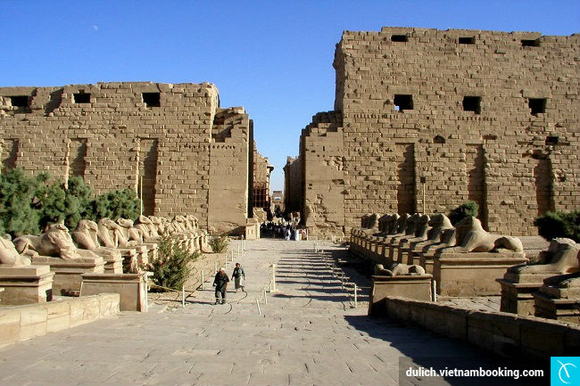 Chiêm ngưỡng ngôi đền cổ đại thiêng liêng nhất Ai Cập