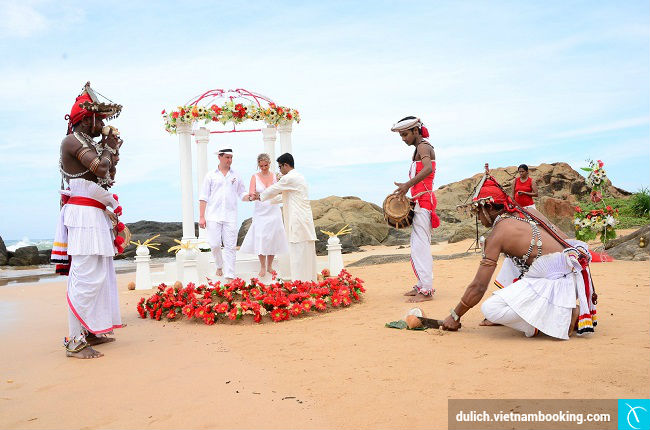10 địa điểm tổ chức đám cưới bãi biển ở Nước Ngoài tuyệt đẹp trên thế giới
