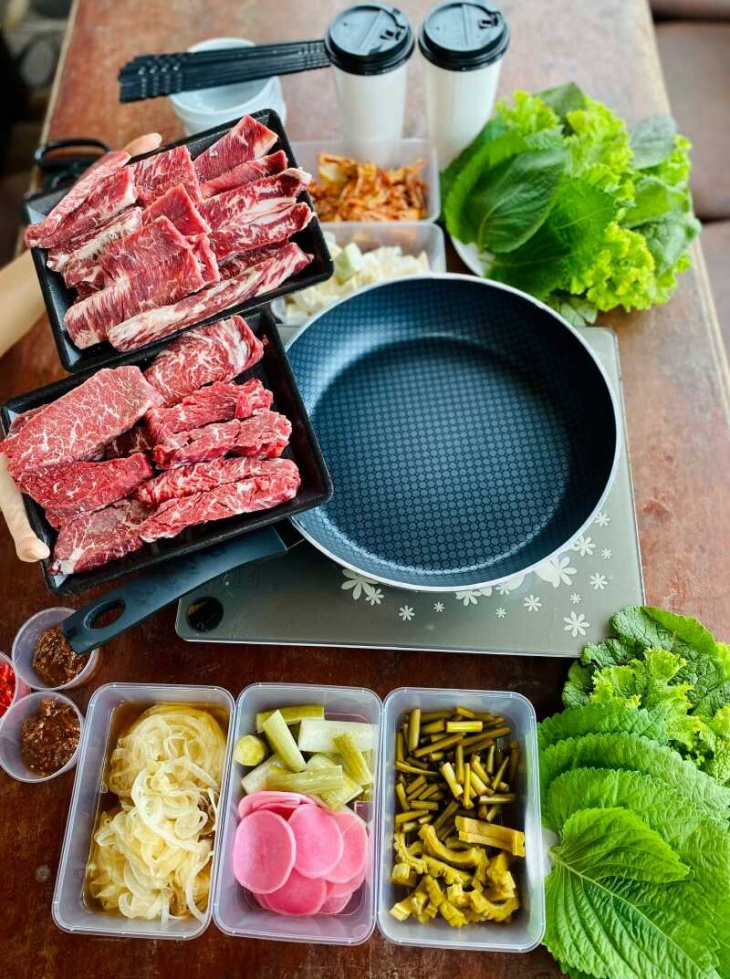 khám phá, trải nghiệm, ăn thịt nướng tại nhà bằng chảo chống dính với set thịt meat plus hồ tây