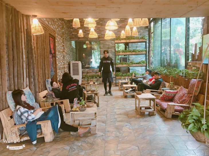 Top 5 không gian quán cafe tổ chức sinh nhật tại Hồ Tây đang gây sốt mạng xã hội