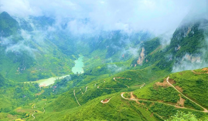 Đèo Tà Làng – cung đường hiểm trở nhất vùng biên viễn
