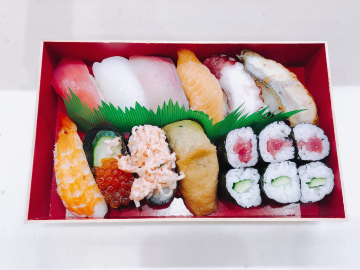 Du lịch Nhật Bản tự túc: Ăn gì ở Osaka? 9 món ngon không thể bỏ qua