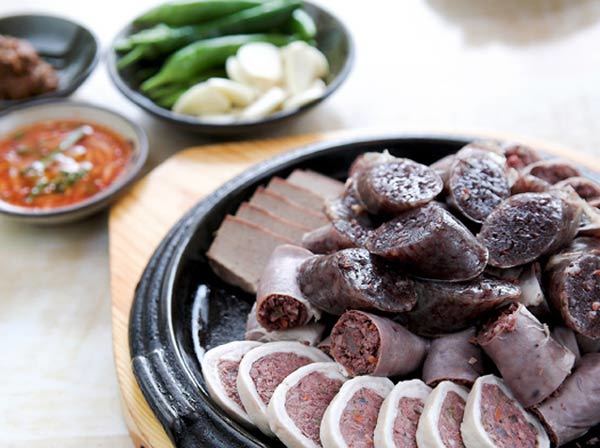 Ăn gì ở Busan? 10 món đặc sản nhất định phải thử!