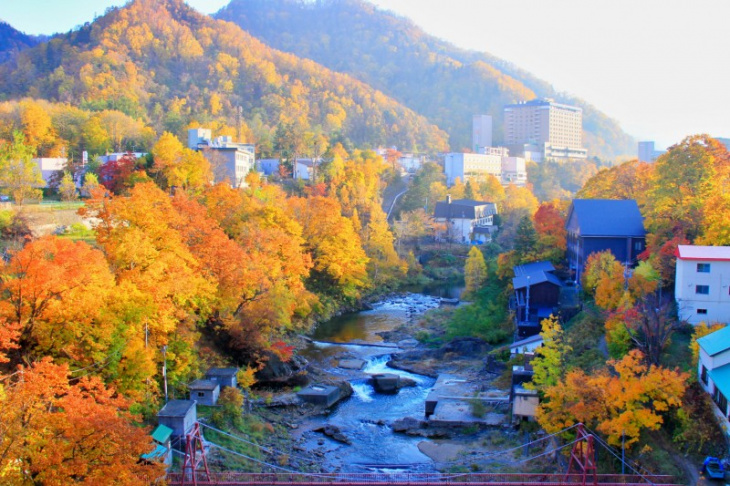 khám phá, trải nghiệm, những nơi ngắm lá đỏ không thể bỏ qua khi tự túc du lịch nhật bản vào mùa thu – phần 3: vùng hokkaido
