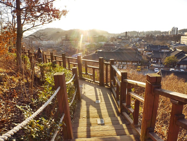 khám phá, trải nghiệm, du lịch hàn quốc mùa thu: muốn sống chậm nhớ tới làng cổ jeonju