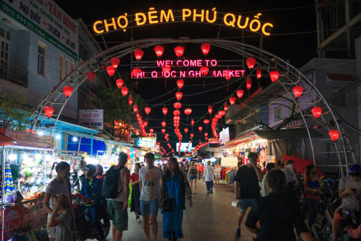 Chợ đêm Phú Quốc – Thiên đường ẩm thức không nên bỏ lỡ
