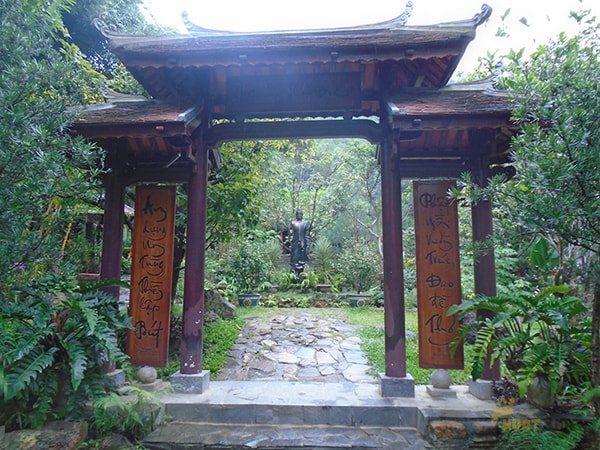 Tìm về chốn tiên cảnh trong chùa Huyền Không Sơn Thượng (Huế)