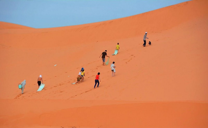 khám phá, kinh nghiệm du lịch đồi cát hồng bình thuận chi tiết nhất
