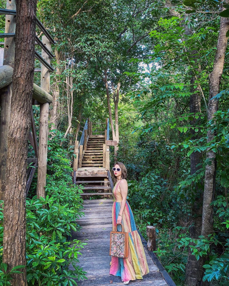 Trọn vẹn một góc riêng tư tại biệt thự trên cây đẹp nhất nhì vịnh Ninh Vân
