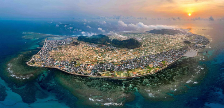 tác phẩm “bình minh trên đảo lý sơn” đoạt giải nhất cuộc thi ảnh nghệ thuật “đất nước nhìn từ biển”