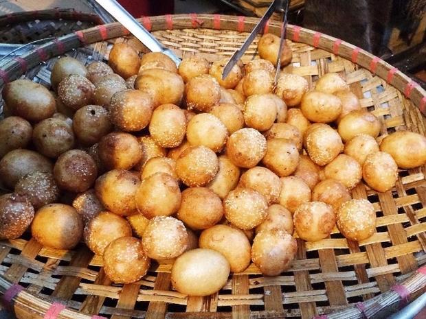 Loại bánh bán lề đường ở Việt Nam lọt top 30 món ngon nhất thế giới