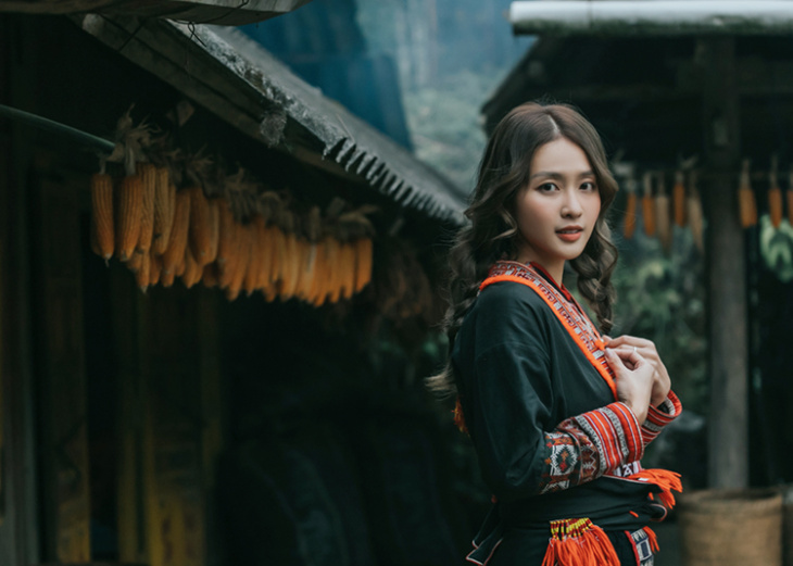 Thổ cẩm là gì? Ứng dụng thổ cẩm trong thời trang của Local Brands Việt