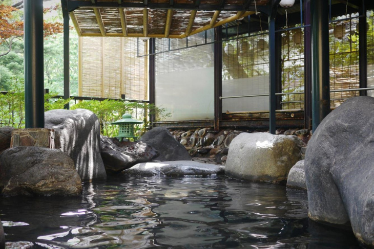 Săn lùng những suối nước nóng tại Nhật Bản làm người ta mê mẩn, Khám Phá