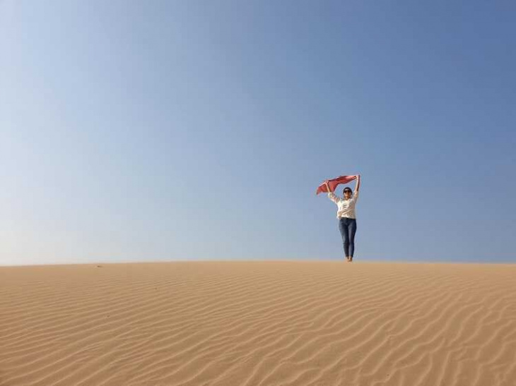 Đồi cát Nam Cương làm nên những bộ ảnh siêu ảo ở sa mạc trung đông