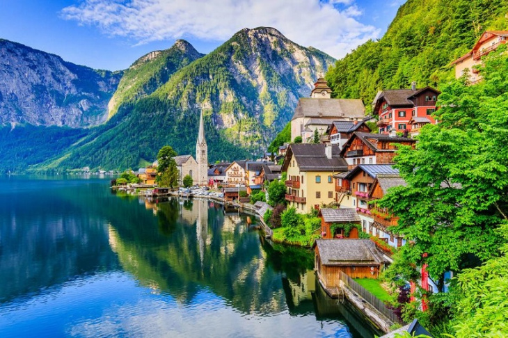 Ngắm nhìn vẻ đẹp thơ mộng của Những ngôi làng cổ đẹp nhất Châu Âu