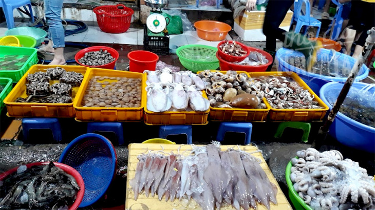 khám phá, trải nghiệm, mua hải sản tại chợ xóm lưới 2022 – không lo chặt chém