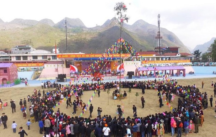 Lễ hội Gầu Tào Hà Giang – lễ tạ ơn của người Mông trên xứ đá