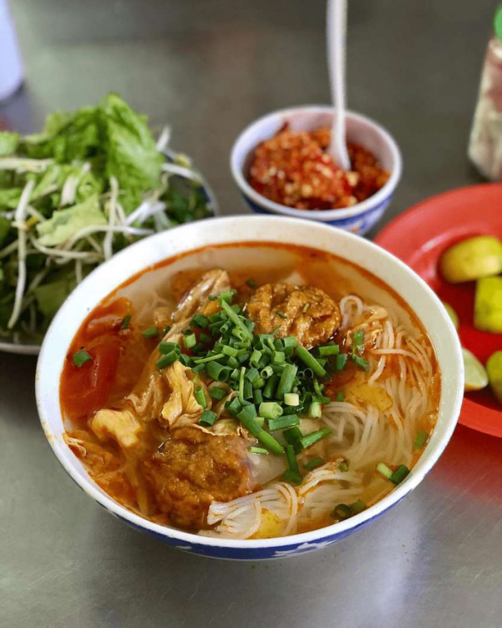 “Ăn là ghiền” với 10 quán bún chả cá Đà Nẵng siêu hút khách