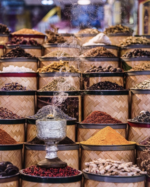 chợ gia vị dubai, khám phá, trải nghiệm, tham quan chợ gia vị dubai - sự kết hợp giữa màu sắc rực rỡ và hương thơm thu hút