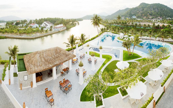 điểm đẹp, top 5 resort sát biển “ngon, bổ, rẻ” ở nha trang, khánh hòa