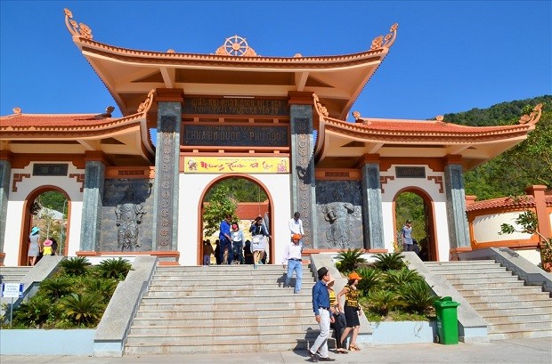 điểm đẹp, top 7 chùa nổi tiếng ở phú quốc có kiến trúc đẹp và linh thiêng nhất
